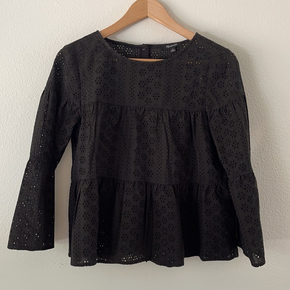 Madewell eyelet tiered button back blouse size xs